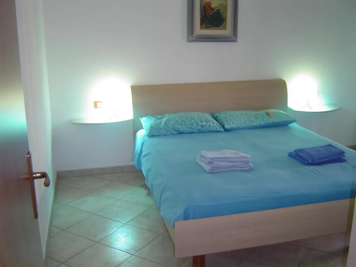 Casa Vacanza Mika Sant'Anna Arresi 0*,